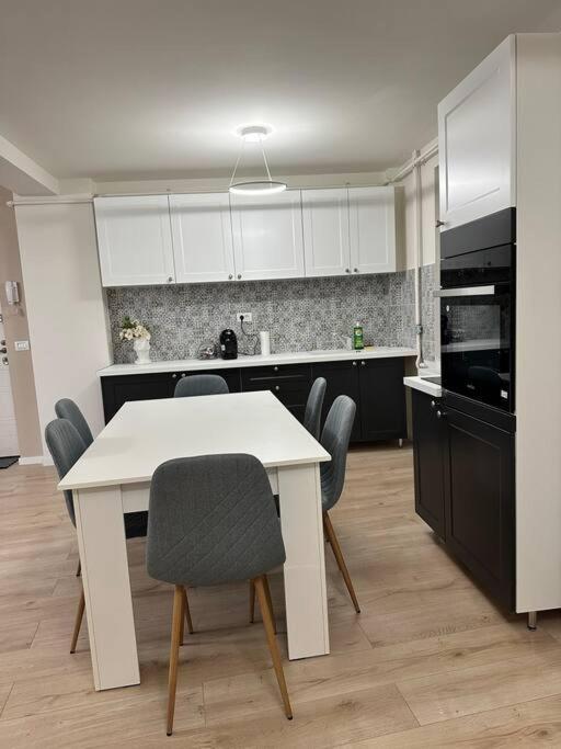 Ultracentral Luxury Apartament 蒂米什瓦拉 外观 照片